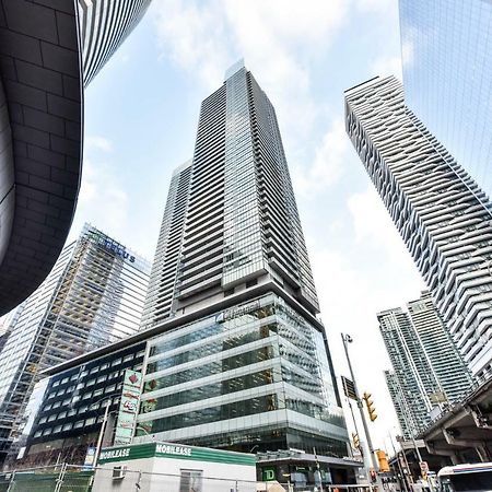 Sarkar Suites - Maple Leaf Square Toronto Exterior foto