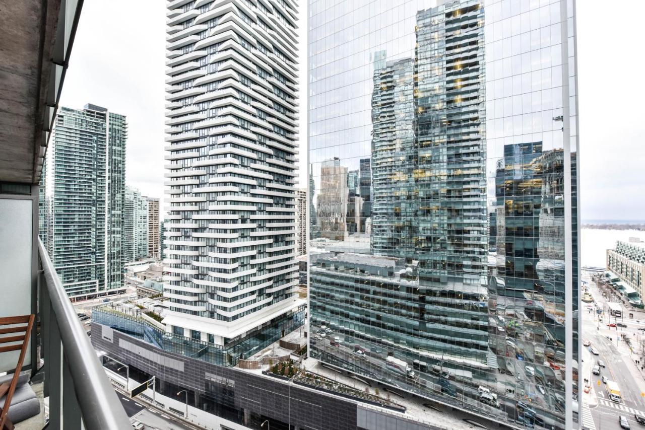 Sarkar Suites - Maple Leaf Square Toronto Exterior foto