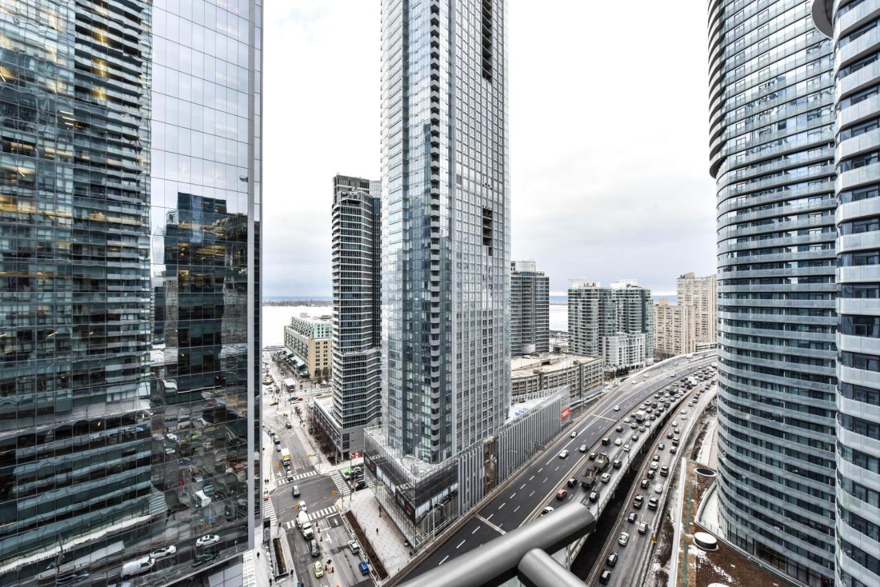 Sarkar Suites - Maple Leaf Square Toronto Exterior foto