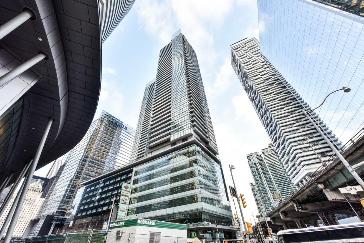 Sarkar Suites - Maple Leaf Square Toronto Exterior foto